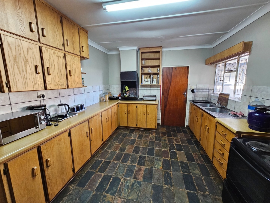 5 Bedroom Property for Sale in Panorama Free State